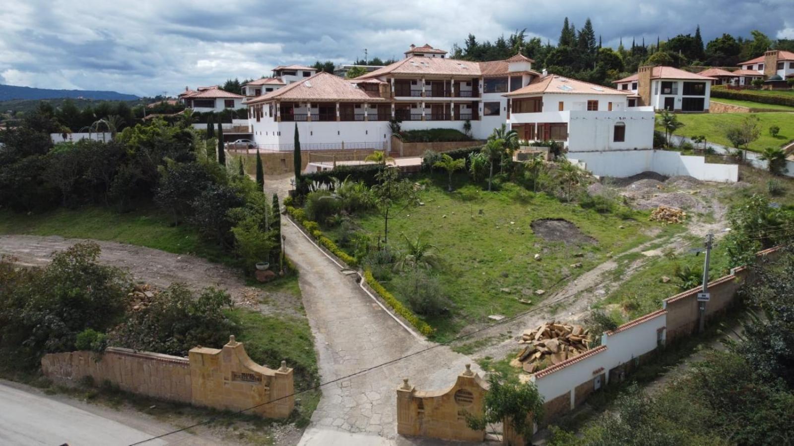 Hotel Puente Piedra Вілья-де-Лейва Екстер'єр фото